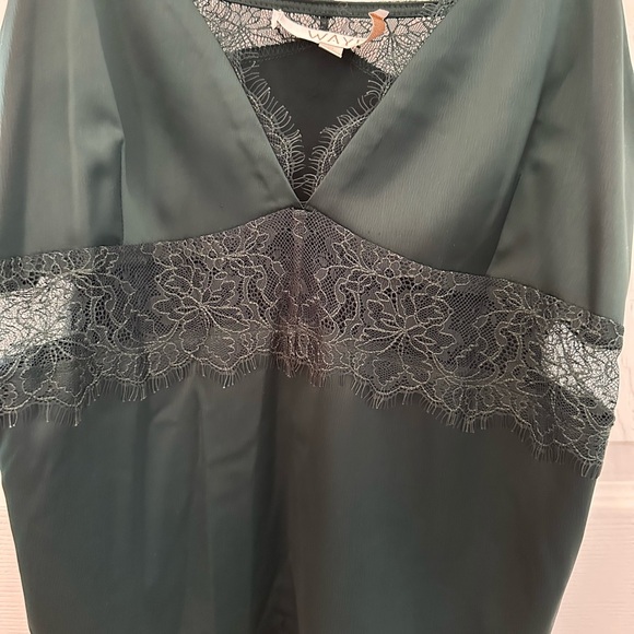 WAYF Dark Green Lace Trim Cami Top - Picture 3 of 7